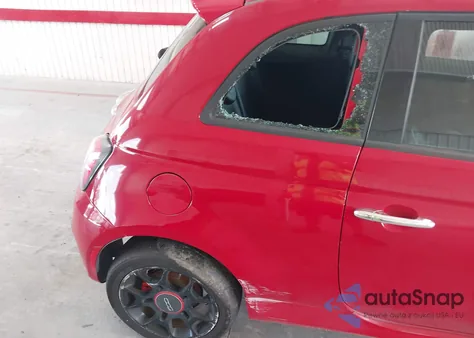 2015 Fiat 500 Sport из США, поврежденный, VIN 3C3CFFBR7FT653189